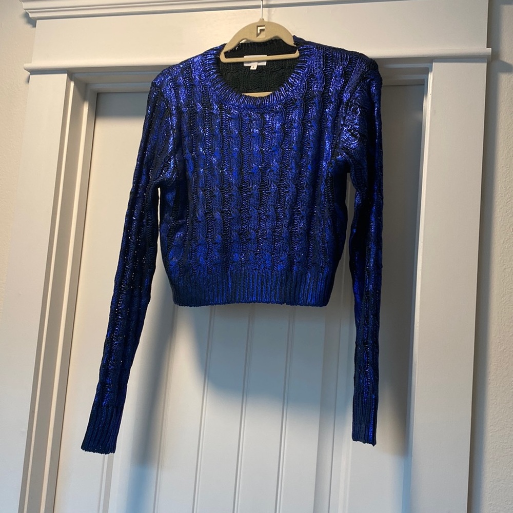 Zarina Crew Neck Sweater in Blue Metallic
superdown
Color:Blue Metallic